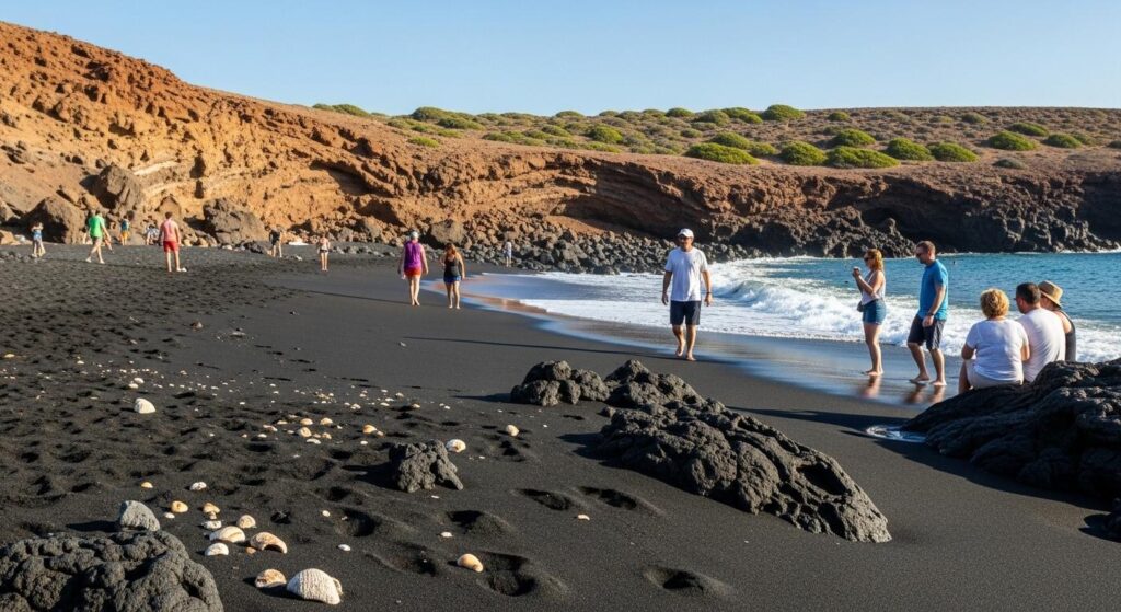 Les Secrets Fascinants De La Plage De Sable Noir à Lanzarote à Explorer Featured Image