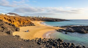 Playa Quemada Lanzarote : Le Secret D'une Escapade Inoubliable Aux Canaries Featured Image
