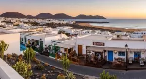 Ou Loger à Lanzarote : Les Secrets Des Quartiers à Ne Pas Manquer Featured Image